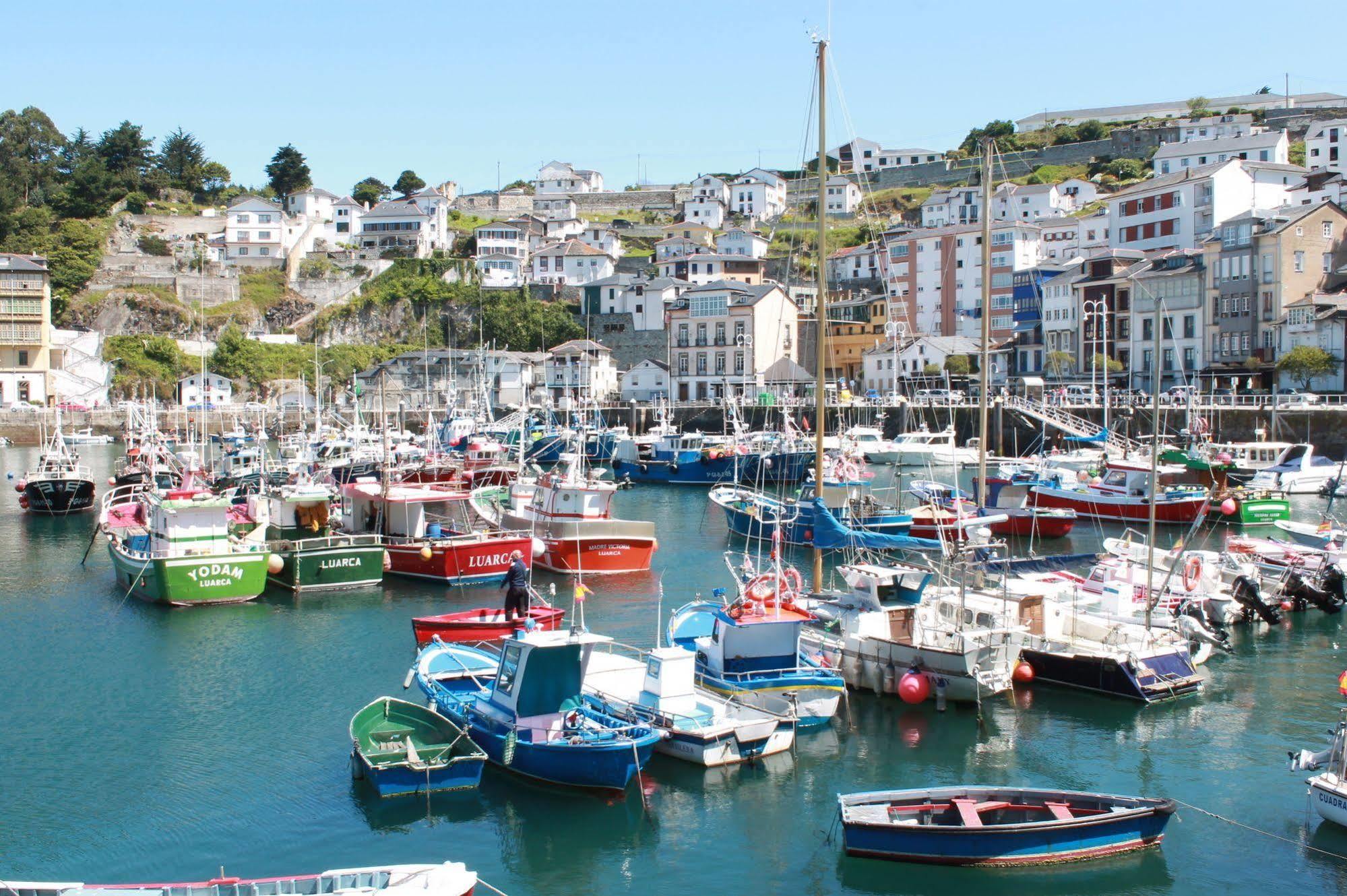 Apartamentos Turisticos Vistademar Luarca Zewnętrze zdjęcie